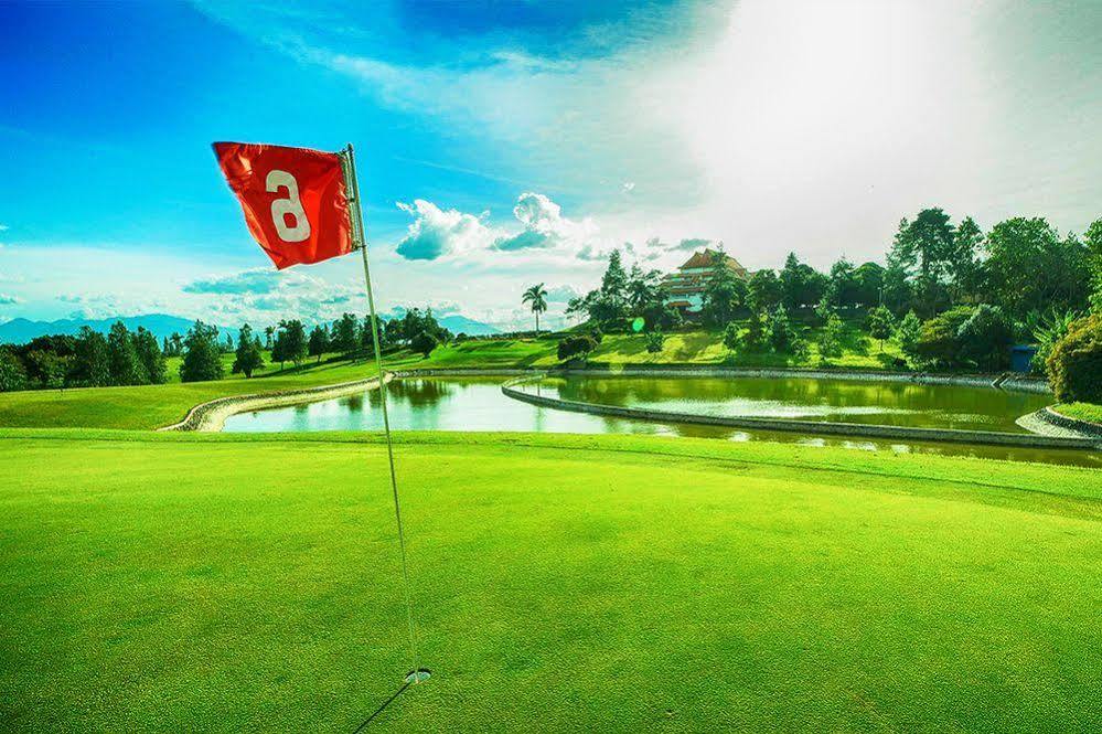 Bandung Giri Gahana Golf&Resort Jatinangor Exterior foto